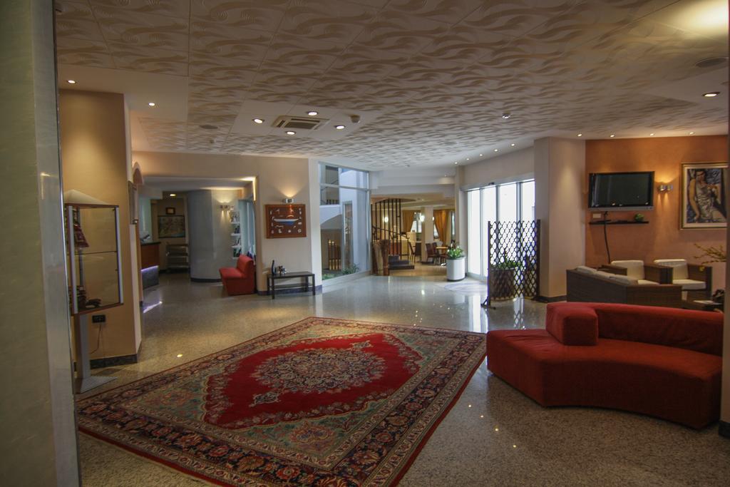 Hotel Meripol Alba Adriatica Εξωτερικό φωτογραφία